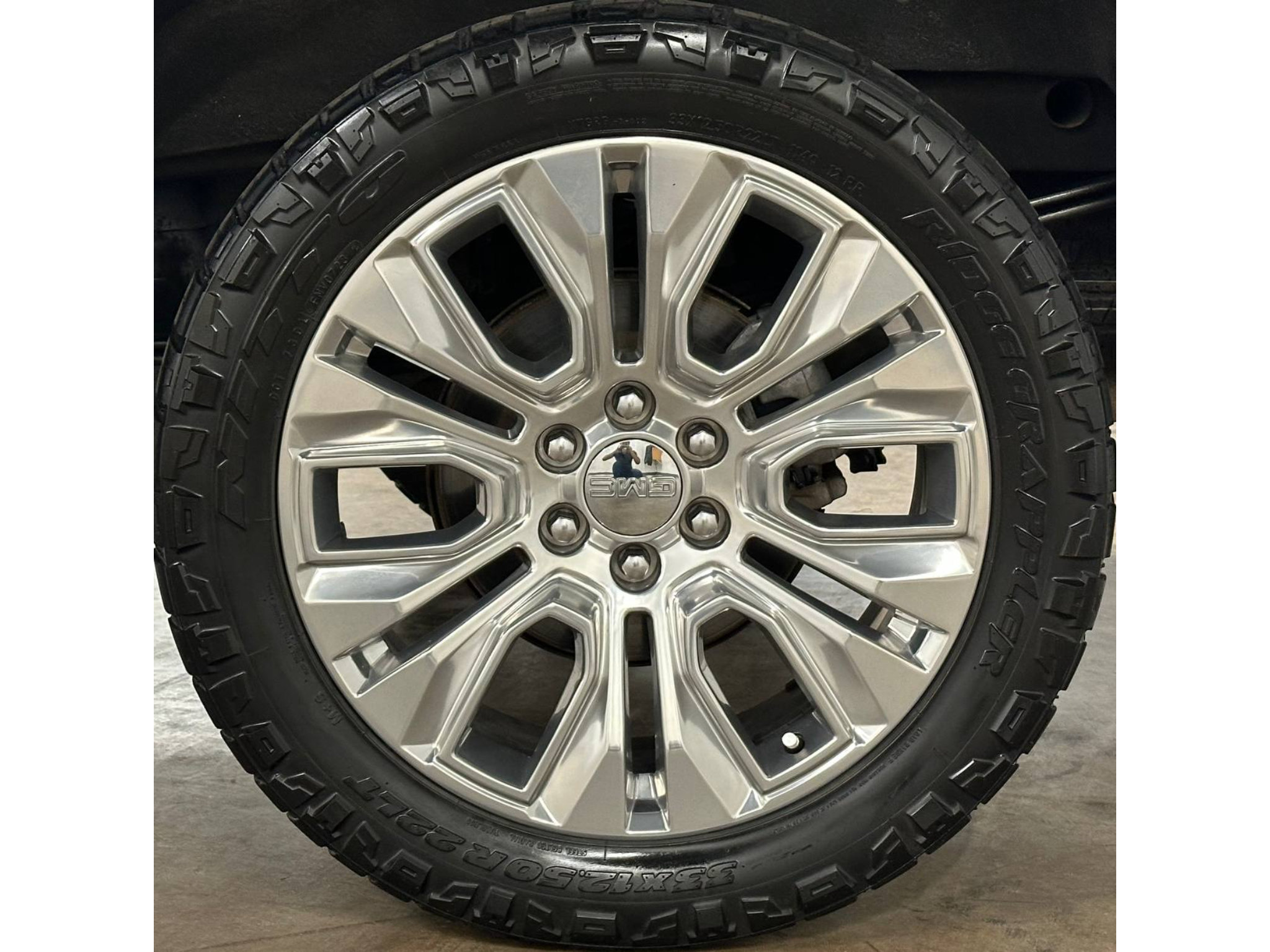 Used 2020 GMC Sierra 1500 Denali w/ Denali Ultimate Package AWD/4WD image 11