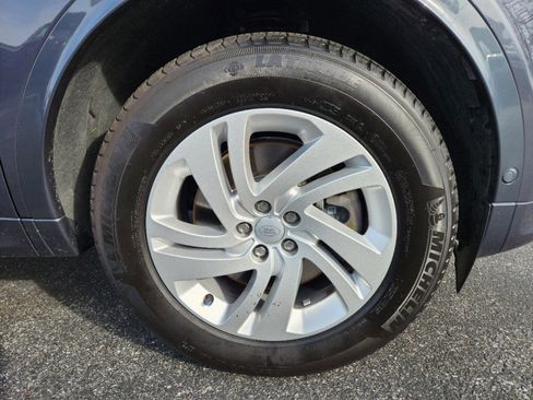 Certified 2024 Land Rover Discovery Sport S image 7