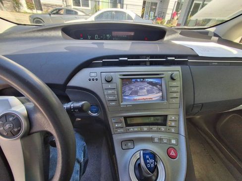 Used 2012 Toyota Prius Three FWD image 9