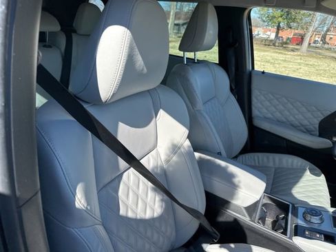 Used 2022 Mitsubishi Outlander SEL image 26