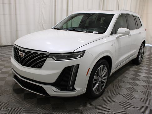 Used 2022 Cadillac XT6 Premium Luxury w/ Platinum Package AWD/4WD image 38