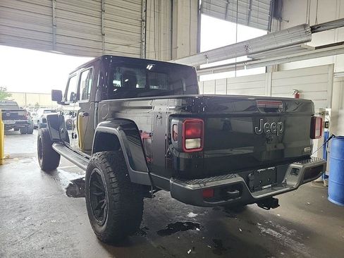 Used 2022 Jeep Gladiator Overland w/ Popular Equipment Package AWD/4WD image 4
