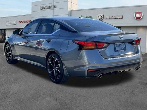 Used 2023 Nissan Altima 2.5 SR w/ SR Premium Package FWD image 5