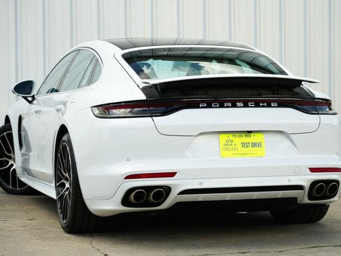Used 2023 Porsche Panamera 4S w/ Sportdesign Package image 6