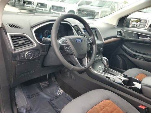 Used 2018 Ford Edge SEL w/ Equipment Group 201A image 9
