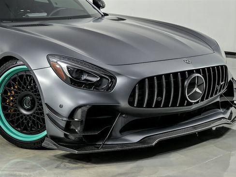 Used 2019 Mercedes-Benz AMG GT R image 2