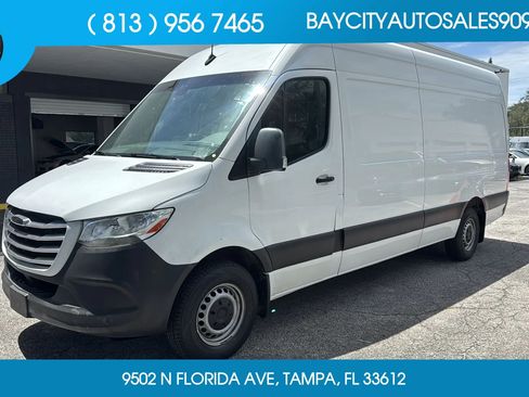 Used 2021 Freightliner Sprinter 2500 RWD image 1