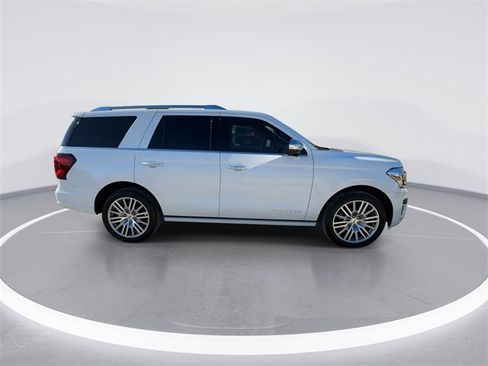 Used 2022 Ford Expedition Platinum image 13