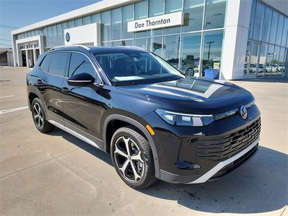 New 2025 Volkswagen Tiguan SE