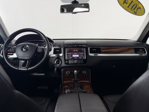 Used 2014 Volkswagen Touareg VR6 AWD/4WD image 15