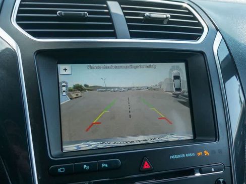 Used 2017 Ford Explorer Limited w/ Equipment Group 301A FWD image 23