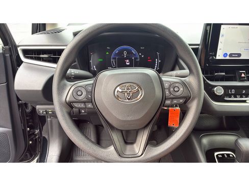 Used 2026 Toyota Corolla LE FWD image 3