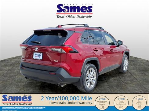 Used 2020 Toyota RAV4 XLE Premium image 6