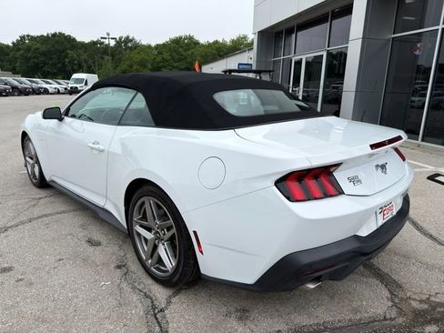 Used 2024 Ford Mustang Convertible RWD image 42