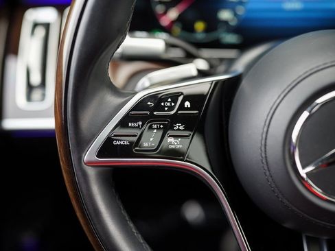 Used 2022 Mercedes-Benz S 580 4MATIC Sedan w/ 3D Technology Package image 27