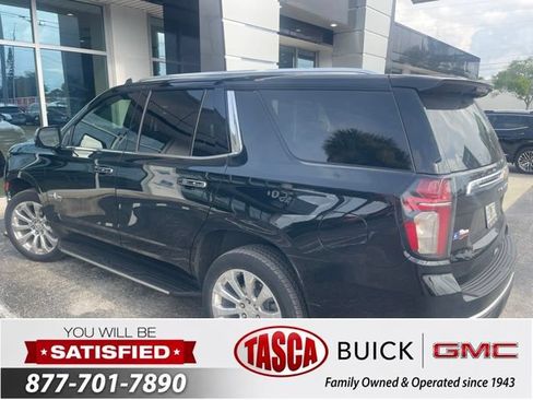 Used 2021 Chevrolet Tahoe Premier w/ Premium Package RWD image 4