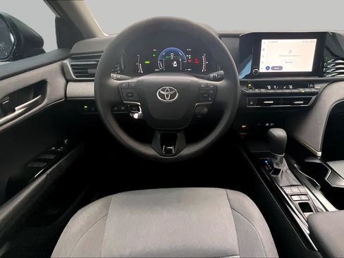 Used 2026 Toyota Camry LE w/ Convenience Package FWD image 6