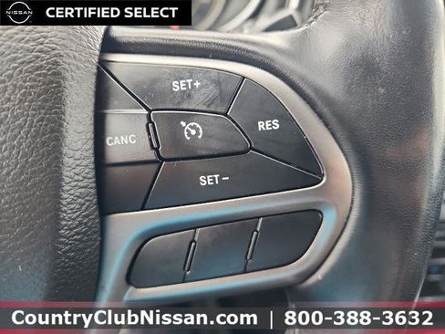 Used 2020 Jeep Cherokee Latitude Plus w/ Cold Weather Group AWD/4WD image 18