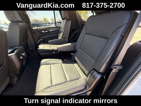 Used 2024 GMC Yukon Denali AWD/4WD image 25