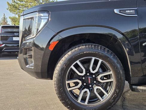 Used 2022 GMC Yukon AT4 AWD/4WD image 6