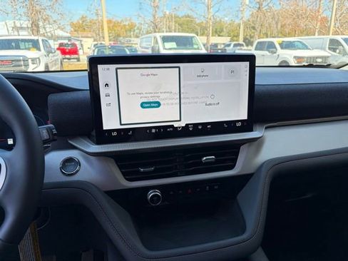 New 2026 Ford Explorer Active image 14