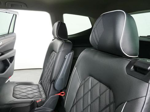 Certified 2025 Volkswagen Atlas SEL Premium R-Line image 22