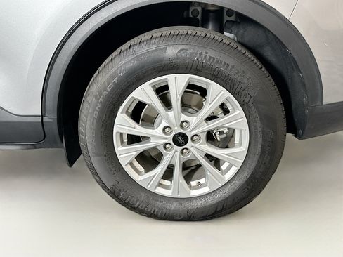 Used 2024 Ford Escape Active w/ Tech Pack #1 AWD/4WD image 11