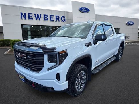 Used 2024 GMC Sierra 1500 AT4 w/ Technology Package AWD/4WD image 1