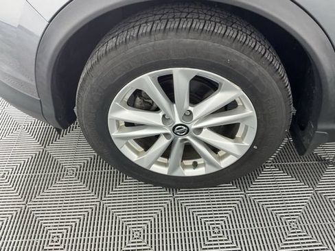 Used 2019 Nissan Rogue Sport SV AWD/4WD image 16
