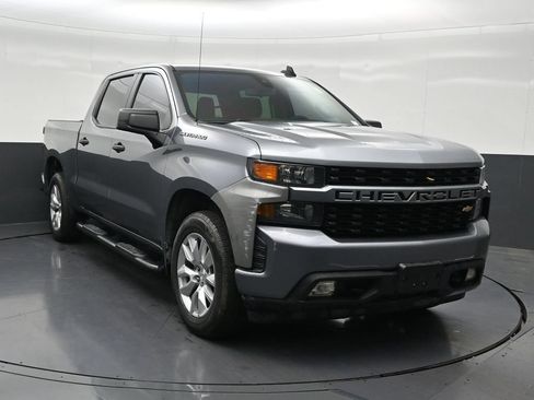 Used 2022 Chevrolet Silverado 1500 Custom w/ Safety Confidence Package AWD/4WD image 8