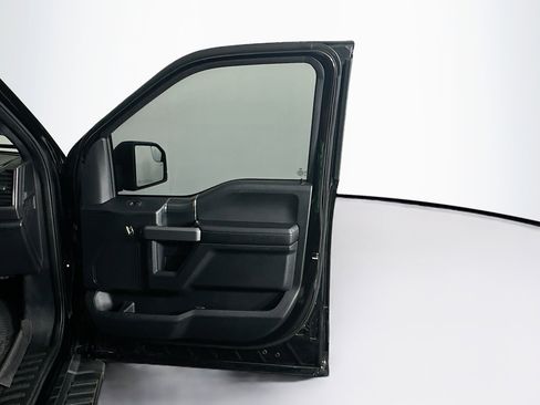 Used 2019 Ford F150 XLT w/ Equipment Group 302A Luxury image 32