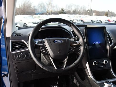 Used 2022 Ford Edge SEL w/ Convenience Package image 12