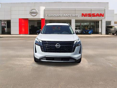 New 2026 Nissan Pathfinder SL w/ Cargo Package FWD image 8