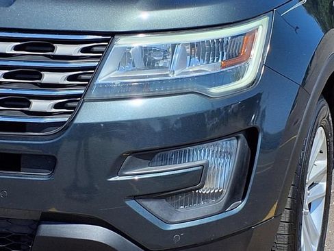 Used 2016 Ford Explorer XLT w/ Equipment Group 202A FWD image 31