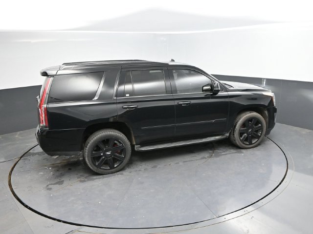 Used 2017 Cadillac Escalade Luxury AWD/4WD image 38