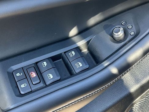 Used 2025 Jeep Grand Cherokee Altitude AWD/4WD image 17