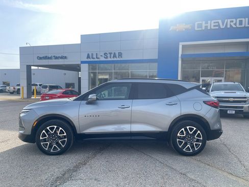 Used 2025 Chevrolet Blazer RS image 3