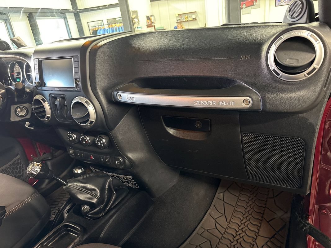 Used 2013 Jeep Wrangler Rubicon w/ PWR Convenience Group AWD/4WD image 47