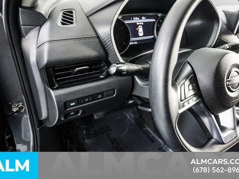 Used 2025 Nissan Sentra SV image 31