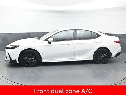 Certified 2025 Toyota Camry SE image 2