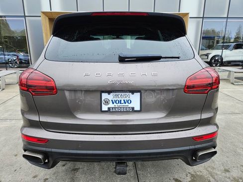 Used 2016 Porsche Cayenne AWD/4WD image 6