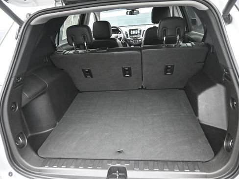 Used 2018 Chevrolet Equinox Premier FWD image 11