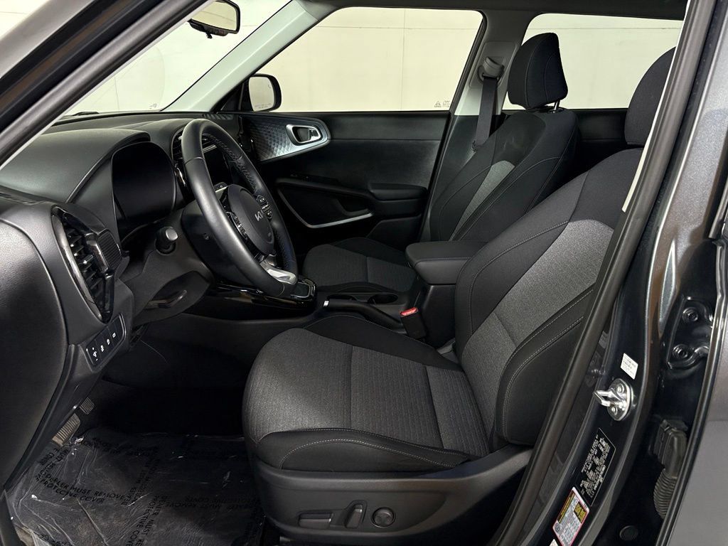 Used 2024 Kia Soul EX FWD image 16