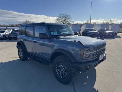 New 2025 Ford Bronco Badlands AWD/4WD image 1