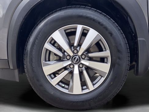 Used 2023 Nissan Pathfinder SL AWD/4WD image 31