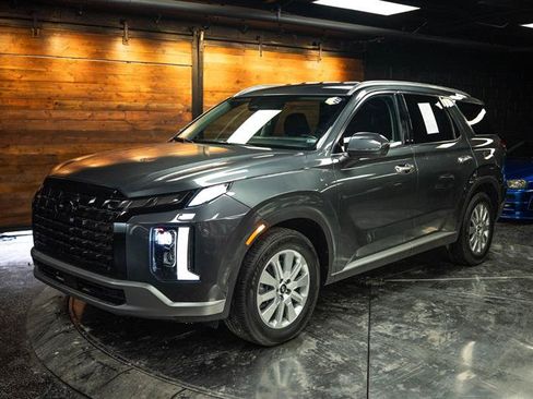 Used 2024 Hyundai Palisade SEL FWD image 2