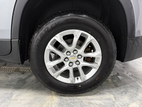 Used 2019 Chevrolet Traverse LT image 25
