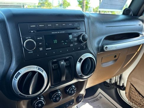 Used 2012 Jeep Wrangler Sahara AWD/4WD image 12