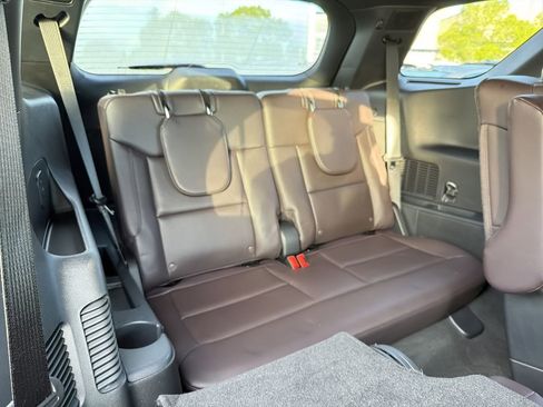 Used 2026 Ford Explorer Platinum w/ LUX Leather Package AWD/4WD image 16