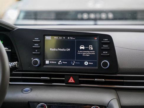 Certified 2023 Hyundai Elantra SEL image 13